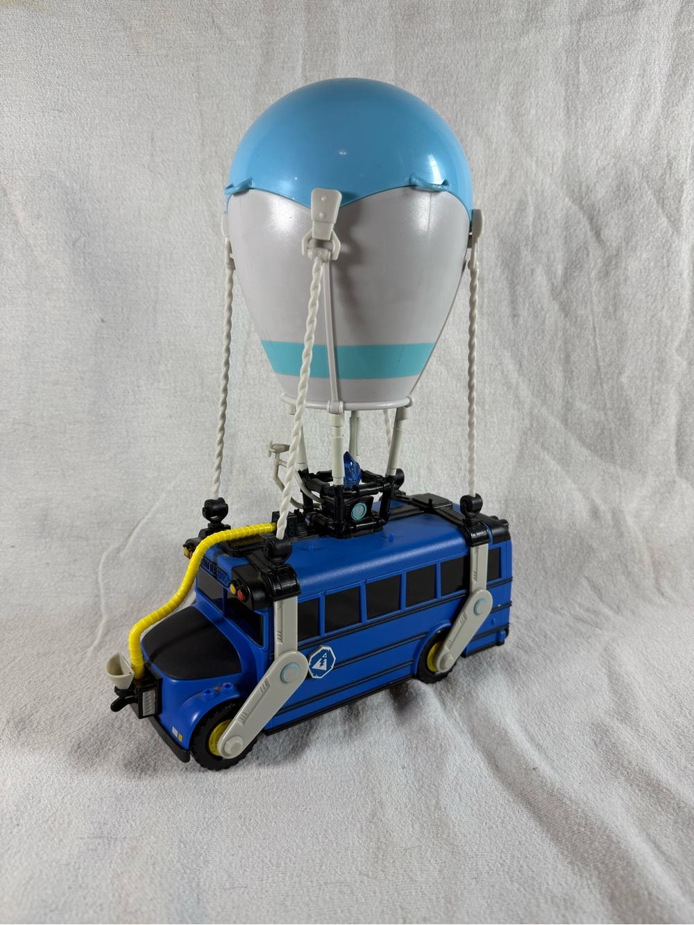 Fortnite Epic Games Battle Royale Collection Battle Bus Vehicle